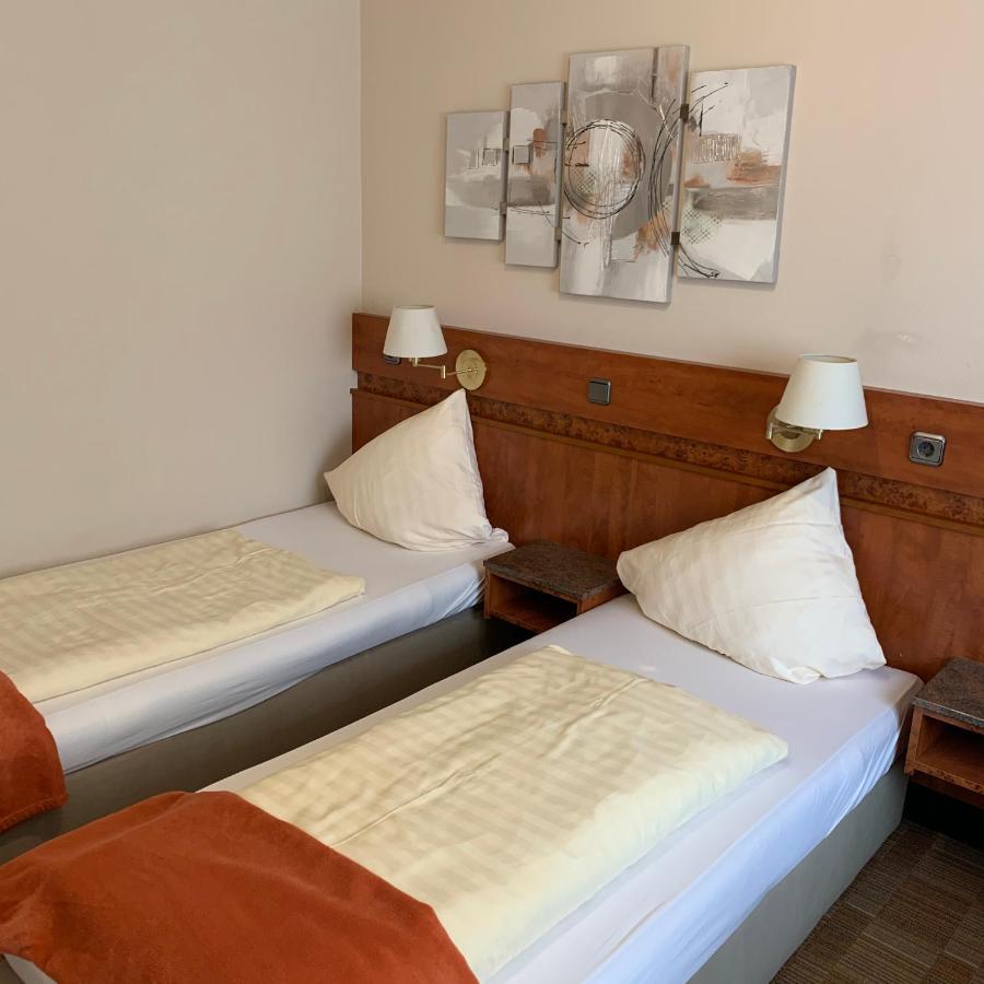 Gaestehaus Praesenzhof Bensheim Luaran gambar