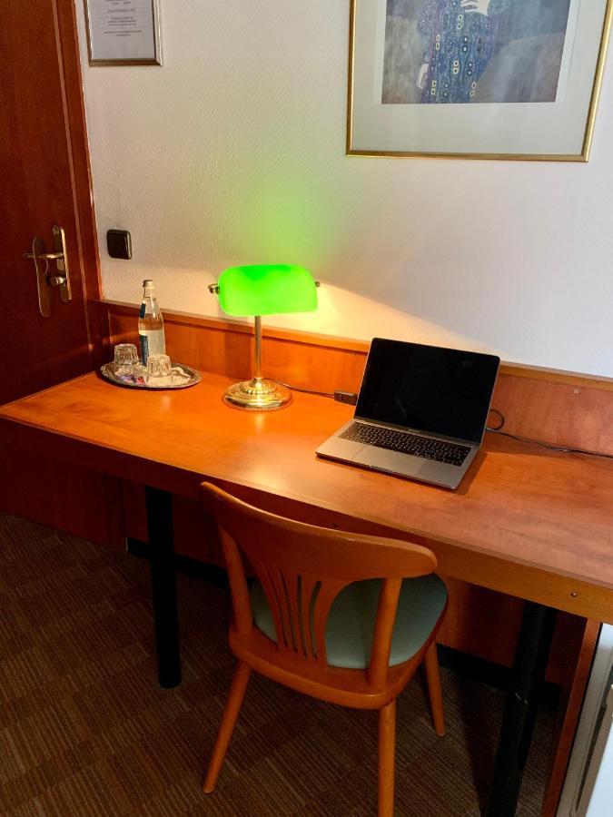 Gaestehaus Praesenzhof Bensheim Luaran gambar